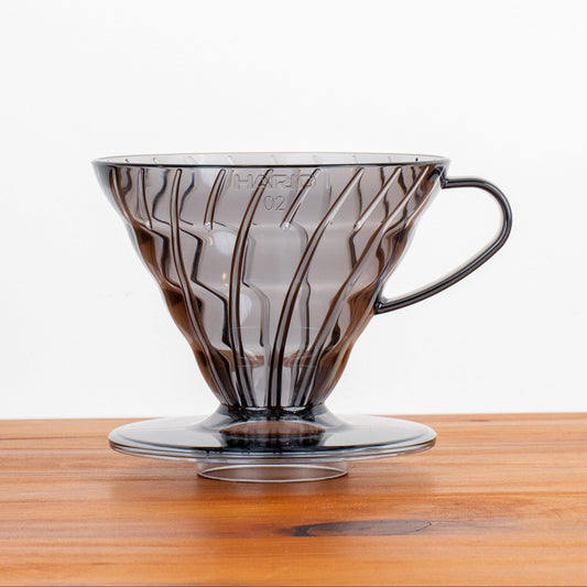 V60 Fumê + Filtro de Papel V60 (100 unidades)