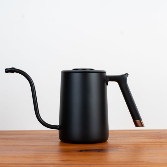 Fish Pure Kettle 700ml | BLACK